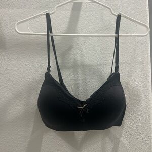 Maidenform Black Lace Accent wireless Bra
